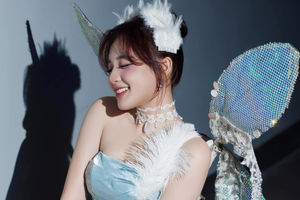 Cosplay Krixi gợi cảm, MC Phương Thảo khiến fan nam ngẩn ngơ