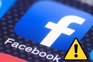 Nóng: Facebook lỗi toàn cầu, xuất hiện dòng thông tin lạ