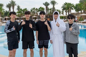 Cộng đồng bùng nổ với màn "chịu chi" dành cho T1