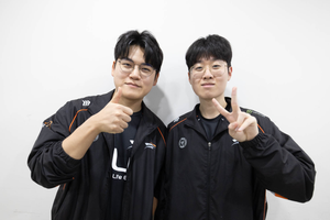 HLE đại thắng T1 nhưng Gumayusi và Peyz mới chiếm hoàn toàn spotlight