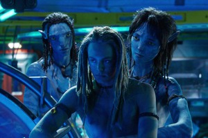 Nằm mơ cũng không tin có cặp đôi lệch nhau 55 tuổi, xem đến cảnh hôn mà ai nấy đau đầu nhức óc