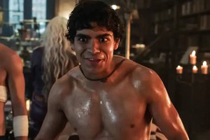 "Luffy" Iñaki Godoy gây bão với body 6 múi cực phẩm: Màn lột xác ngoạn mục cho One Piece Live-Action mùa 2