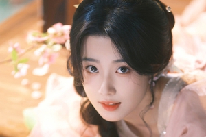 10 mỹ nhân cổ trang đẹp nhất Trung Quốc 2025: Angelababy xếp sau Dương Tử, hạng 1 nhan sắc mê hoặc chúng sinh