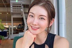 Bỏ nghề y tá, hot girl đi làm võ sĩ khiến fan ngơ ngác vì thân hình nóng bỏng