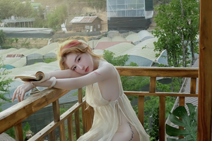 Đăng ảnh sexy rồi bị chỉ trích "khoe thân", Elly Trần lên tiếng đáp trả mạnh mẽ