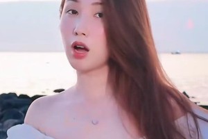 Clip: Eo thon siêu thực, Thanh Mèo liên tục tung chiêu khiến fan nam rung rinh