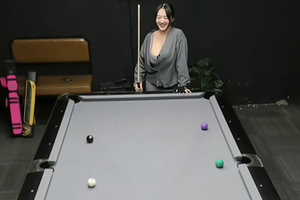 Zin thích nấu ăn bất ngờ trổ tài "bida", khiến hàng triệu anh em game thủ ngỡ ngàng