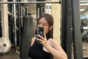 Hot girl thả dáng vibe “tiểu thư Hàn Quốc” nhưng lại kèm tag làm fan đứng ngồi không yên