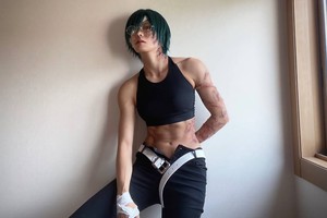 Chấn động màn cosplay Maki trong Jujutsu Kaisen thu về 1 triệu view vì vết sẹo quá thật