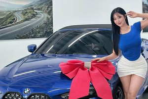 Siêu mẫu Hàn Quốc khoe thu nhập khủng, mỗi năm đổi một siêu xe mới