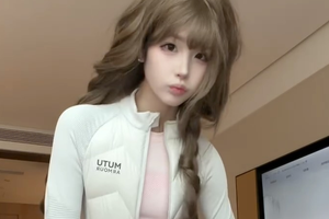 Cận cảnh màn "get ready with me" của hot girl đang hút hơn 4 triệu view