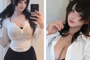 Thân mật quá đà với fan ngay tại sự kiện, hot girl gợi cảm gây tranh cãi tột độ, phải lên tiếng giải thích