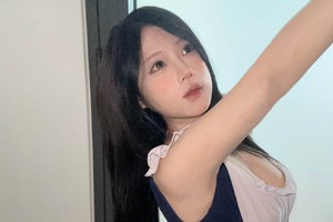 Hot girl Playduo xinh đẹp thế này, chẳng trách bao game thủ say mê