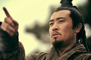 Lưu Bị mấy lần bỏ rơi vợ con khi tháo chạy?