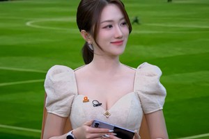 Bức ảnh thân mật trên story của Linh Nắng khiến fan ngỡ ngàng