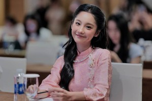 Hot girl người Tày 24 tuổi mà trông như mới 15, đóng băng nhan sắc đỉnh vô cùng!