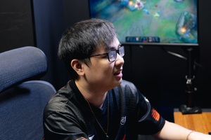 MVK lập cột mốc "đáng xấu hổ" khiến SofM liên tục bị réo tên