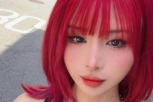 Hé lộ bạn trai là YouTuber nổi tiếng, coser đình đám thu về hơn 3 triệu “tim” trong ngày hẹn hò