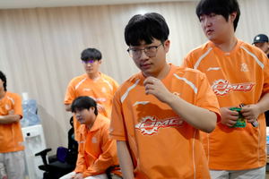 Thi đấu quá thất thường, một đội LPL thường xuyên bị khán giả nghi ngờ dàn xếp tỉ số