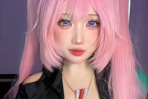 Biến hình để phát lì xì, nữ coser xinh đẹp khiến người xem không thể rời mắt