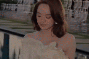 Thiên thần "3 mét bẻ đôi" nhưng mặc gì cũng sang, cả showbiz chỉ có duy nhất 1 người