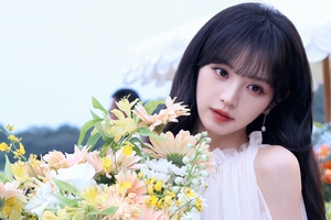 Mỹ nhân chỉ nặng 45kg mà vác cả con heo lẫn cõng bạn diễn 1m90, mặt và body chả liên quan gì đến nhau