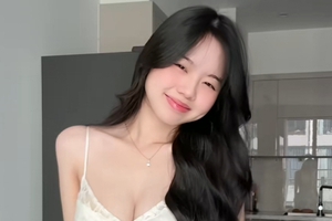 Gái xinh bất ngờ lên xu hướng nhờ khoe "lúm", quá khứ từng bị gắn mác  "bản sao" Tiểu Hý