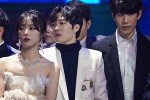 Xuất hiện nghi vấn cựu vương CKTG đã "cắm sừng" người yêu lâu năm