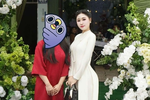 Quá nổi bật trong đám cưới, cô gái bị chỉ trích "kém tinh tế", cố tình khoe body. Cộng đồng mạng đang quá khắt khe?