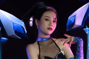 Chạm mặt Ái Nữ Hư Không Kai'Sa phiên bản Mai Linh Zuto, fan nam "gục ngã"