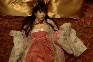 Bản Kim Bình Mai "cháy" nhất lịch sử: Khi 3 mỹ nhân Nhật Bản thống trị màn ảnh Hong Kong