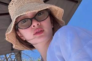 Gia nhập đường đua bikini theo phong cách hướng nội, hotgirl "Em chưa 18" không ồn ào vẫn khiến dân tình "loạn nhịp"