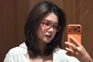 Hoàng Yến Chibi thả ảnh "hững hờ", fan không khỏi thích thú gật gù tán dương