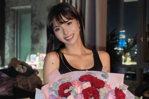 Trổ tài boxing, hot girl khiến người xem "hết hồn" với sức mạnh phi lý