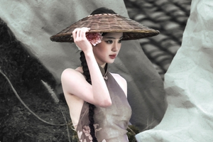 Mỗi bước chân của mỹ nhân này đều là một bức tranh thủy mặc: Dung nhan như ngọc, mỹ mạo như hoa