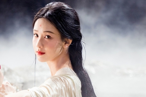 Ai là đệ nhất mỹ nhân cổ trang, hỏi cả triệu người cũng chỉ 1 đáp án: Góc nào cũng đẹp siêu phàm thoát tục