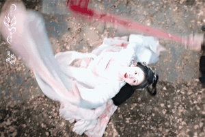 Nàng hồ ly đẹp nhất Trung Quốc hiện tại: Gương mặt chứa cả thiên hà nhan sắc, vừa thánh khiết vừa tàn nhẫn mới tài