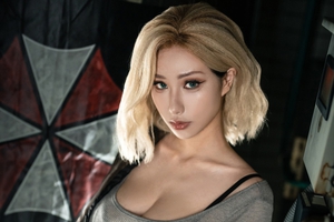 Màn biến hình thành Grace Ashcroft của hot coser Hane Ame "gây bão", fan mỏi mắt nhìn mãi không muốn rời