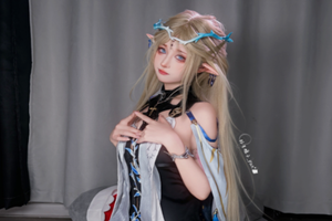 Vừa cosplay, vừa trổ tài "bếp núc", nữ coser khiến CDM thích thú