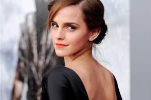Đóa hồng Anh Emma Watson lột xác ngoạn mục sau 25 năm kể từ Harry Potter