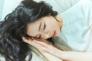 Nàng hậu 2K2 hóa nàng thơ trong bộ ảnh mới: Nhan sắc ngọt ngào thế này ai mà chịu cho nổi