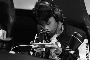 Có hành vi không đúng mực ngay trên sóng livestream, nam tuyển thủ Liên Quân Mobile lập tức "nhận trái đắng"