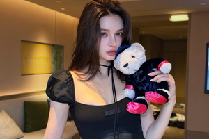 Ghé thăm Việt Nam, "hot mom" người Nga khiến dân tình bấn loạn, đua nhau "tư vấn" hết sức nhiệt tình
