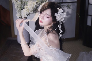 Nữ coser triệu view tung khoảnh khắc hóa tiên cá cực phẩm, lời tuyên bố lém lỉnh mới gây sốc!