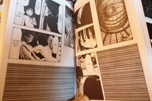 Cạn lời với cách kiểm duyệt manga tại Nga: Che kín bằng "mã vạch", biến trang truyện thành đống gạch đen xì