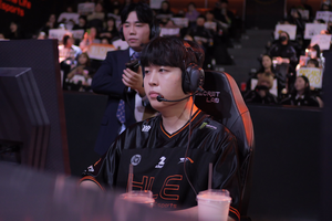 Thi đấu quá lâu ở LPL có thể là một lý do khiến Kanavi gặp khó