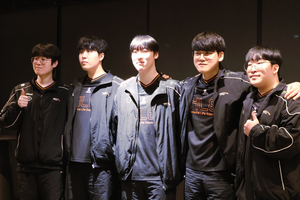 Siêu sao HLE bất ngờ bị "var" nhưng lại được chính khán giả LPL bênh vực