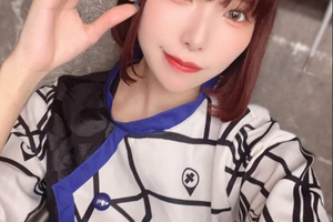 Liều lĩnh tạo thử thách gập bụng theo lượt like, hot girl gợi cảm "méo mặt" khi thấy con số, trả nợ nửa năm chưa xong