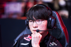 Faker chia sẻ sự thật đằng sau bức ảnh "ám ảnh" cả cộng đồng LMHT