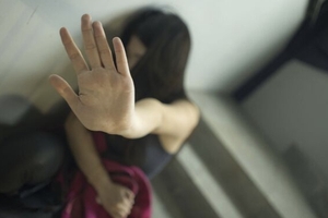 Bê bối hai lần bị bắt quả tang có hành vi nhạy cảm với học sinh, nữ giáo viên trẻ đối mặt án phạt nghiêm trọng